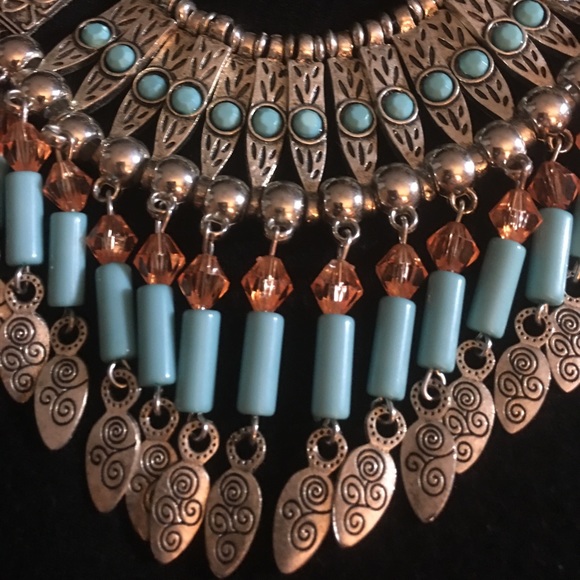 (Sold) Eye catching necklace! - Picture 1 of 2